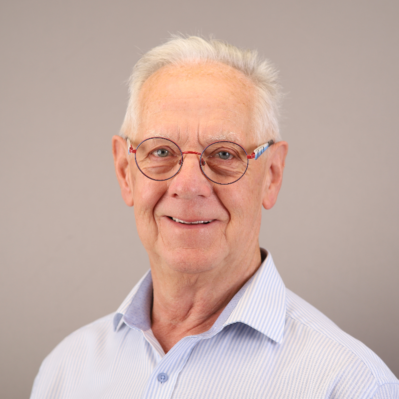  Manfred Nienaber